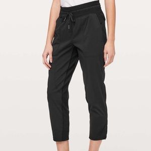Lululemon Dance Studio Crop *25" Black